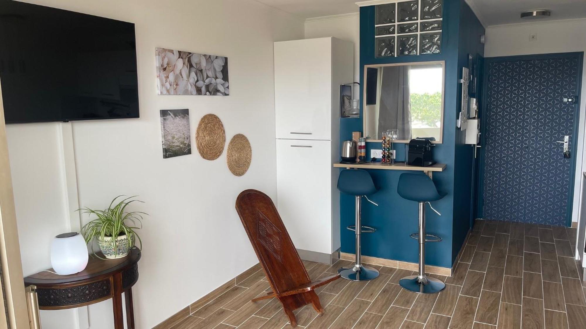 אנטיב Joli Studio Vue Mer, Piscine, Tennis, Parking מראה חיצוני תמונה